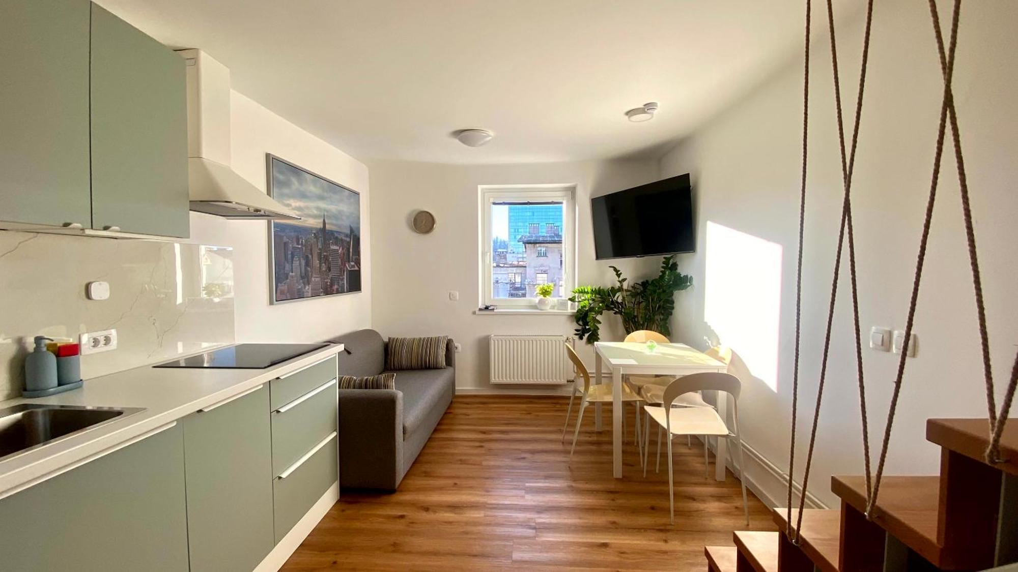 Апартаменты Little Plaza Duplex Любляна Экстерьер фото